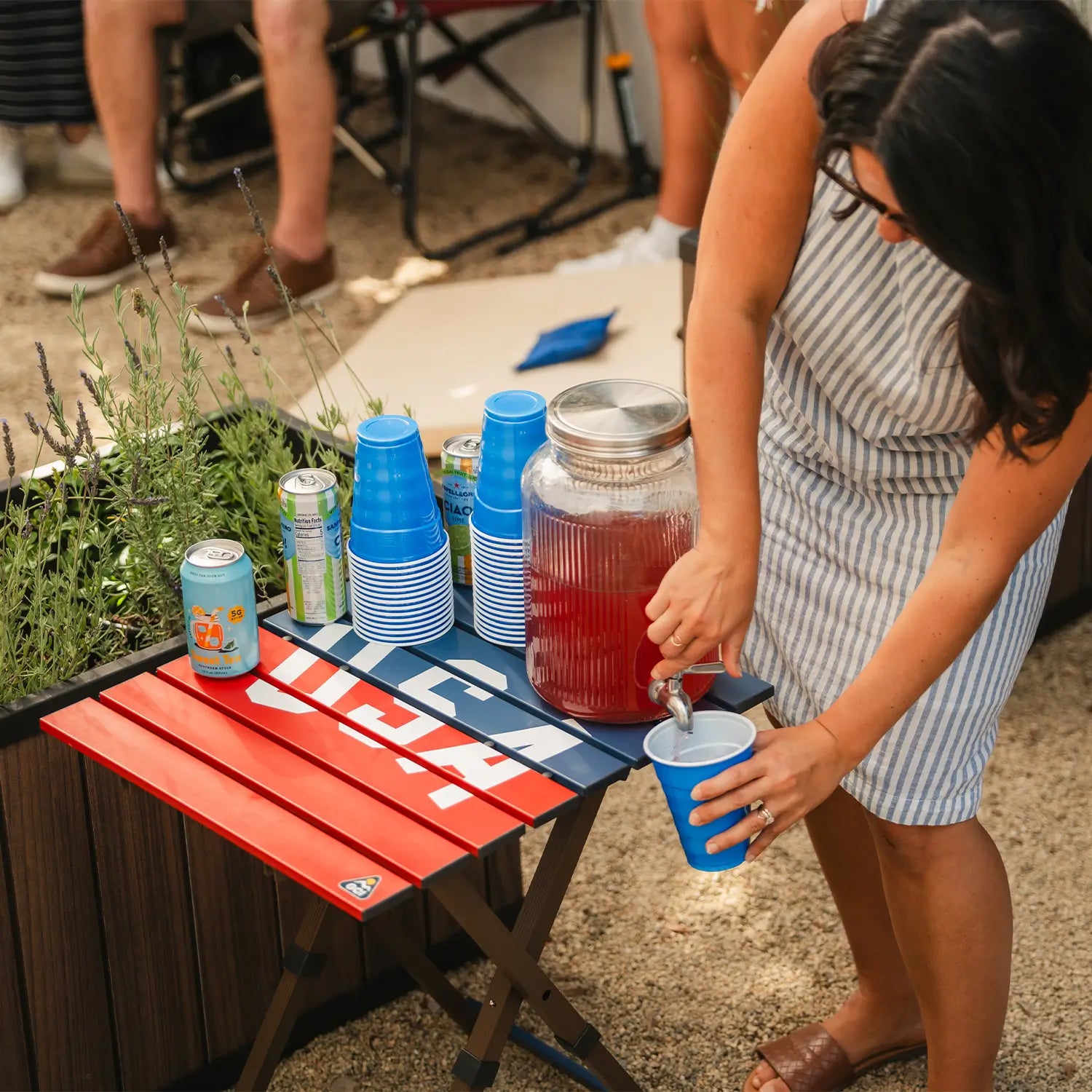 Compact Camp Table 20 | Featured Outdoor Choice | Outlandridge 81FC 32